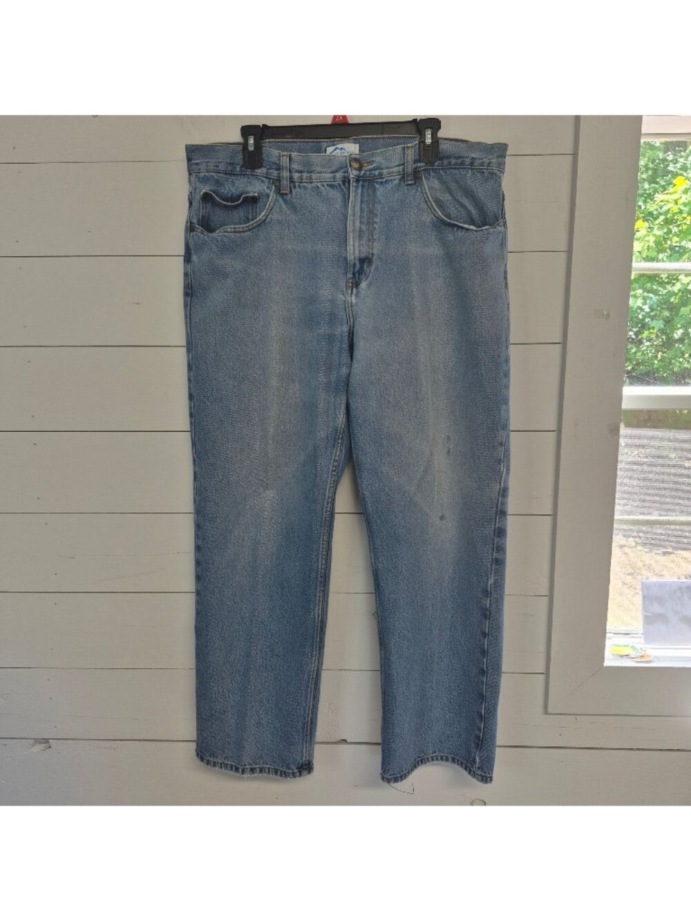 Blue Mountain Mens Relaxed Fit Light Wash Denim Jeans Size 40/32